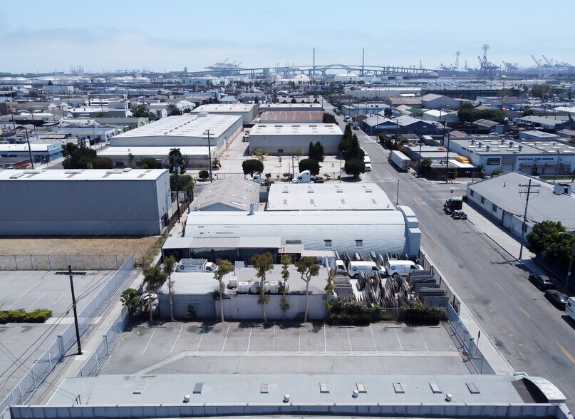 More Photos Of 1690 Hayes Ave, Long Beach Manufacturing For Lease