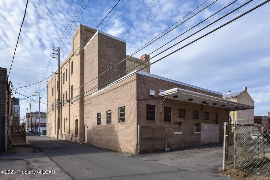 More Photos Of 21 N Wyoming St, Hazleton Movie Radio TVStudio For Sale