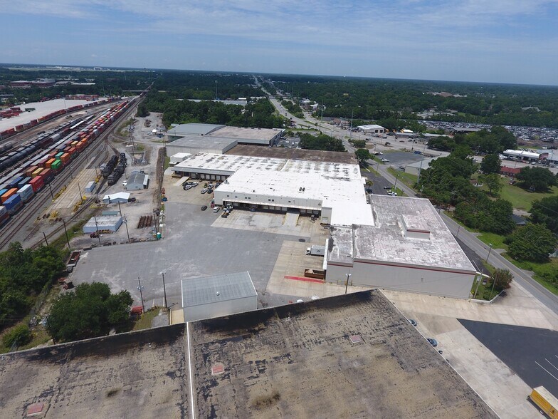 More Photos Of 4531 Piggly Wiggly Dr, North Charleston Distribution For Lease