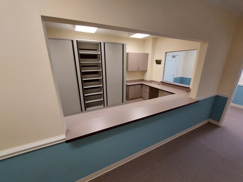 More Photos Of 5015 Southpark Dr, Durham Medical For Lease