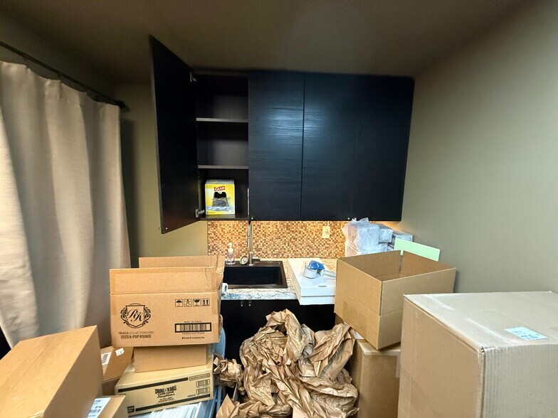 More Photos Of 800 Main St, Hellertown Office For Lease