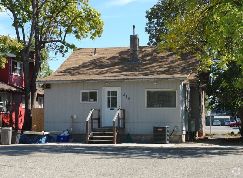 More Photos Of 819 12th Ave S, Nampa Storefront For Sale