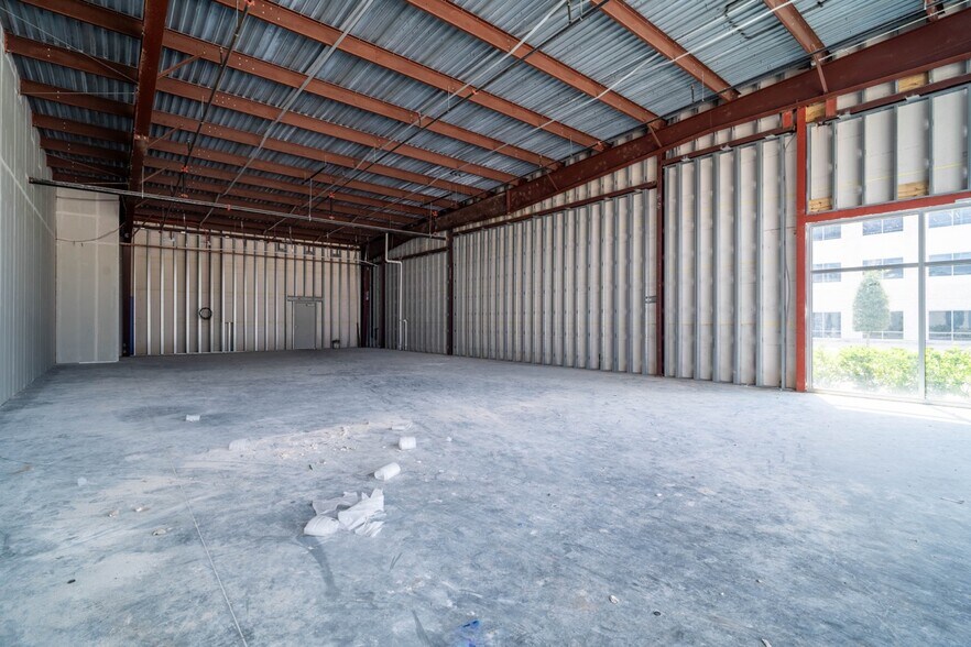 More Photos Of 501 S Friendswood Dr, Friendswood Storefront Retail Office For Lease