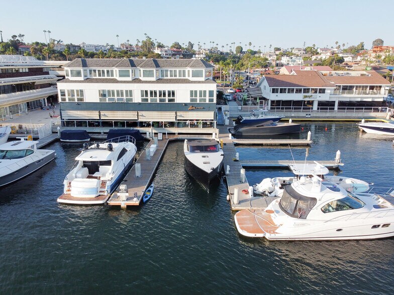 More Photos Of 2751 W Coast Hwy, Newport Beach Restaurant For Lease