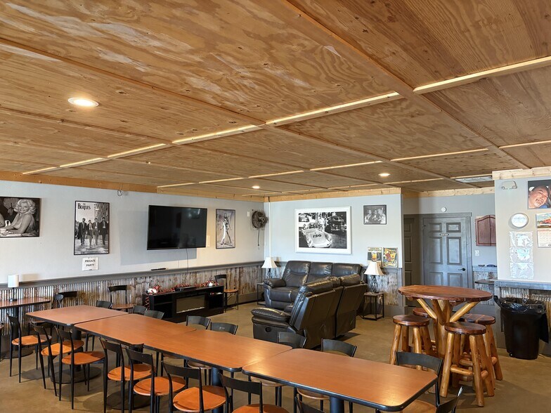 More Photos Of 3071 Jacob rd, Jacob Bar For Sale