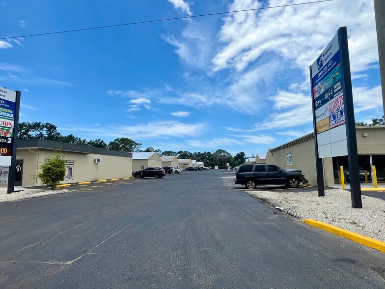 More Photos Of 6152 15th St E, Bradenton Warehouse For Lease