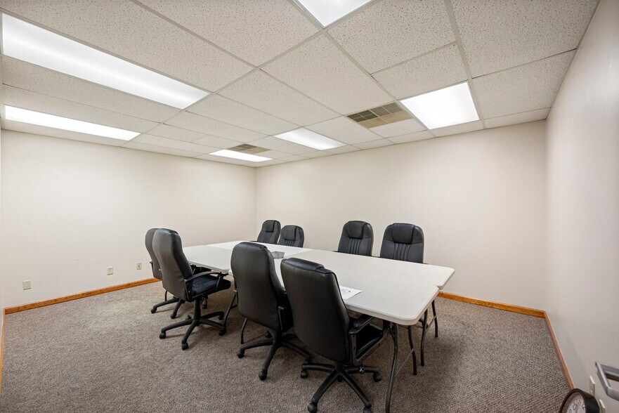 More Photos Of 3768 Rome Dr, Lafayette Office For Lease