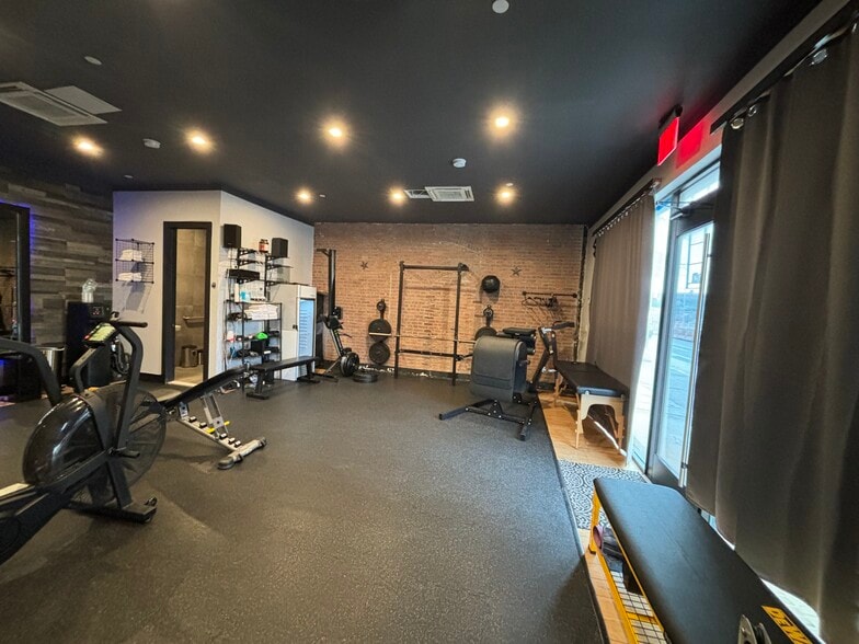 More Photos Of 561 4th Ave, Brooklyn Storefront Retail Residential For Lease