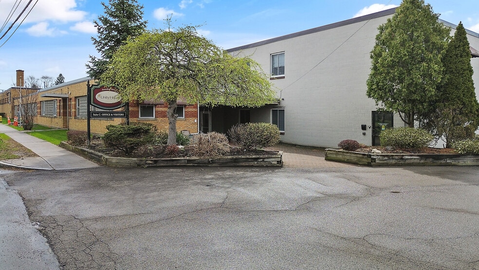 More Photos Of 34 Wright Ave, Auburn Truck Terminal For Sale