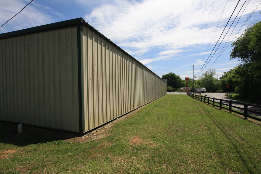 More Photos Of 2550 Rome Hwy, Aragon Freestanding For Sale