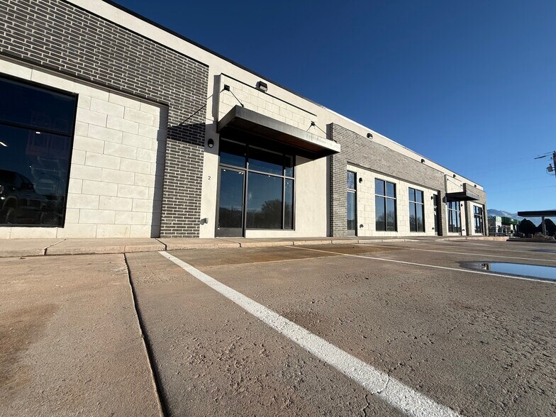 More Photos Of 385 S Main St, Richfield Storefront For Lease