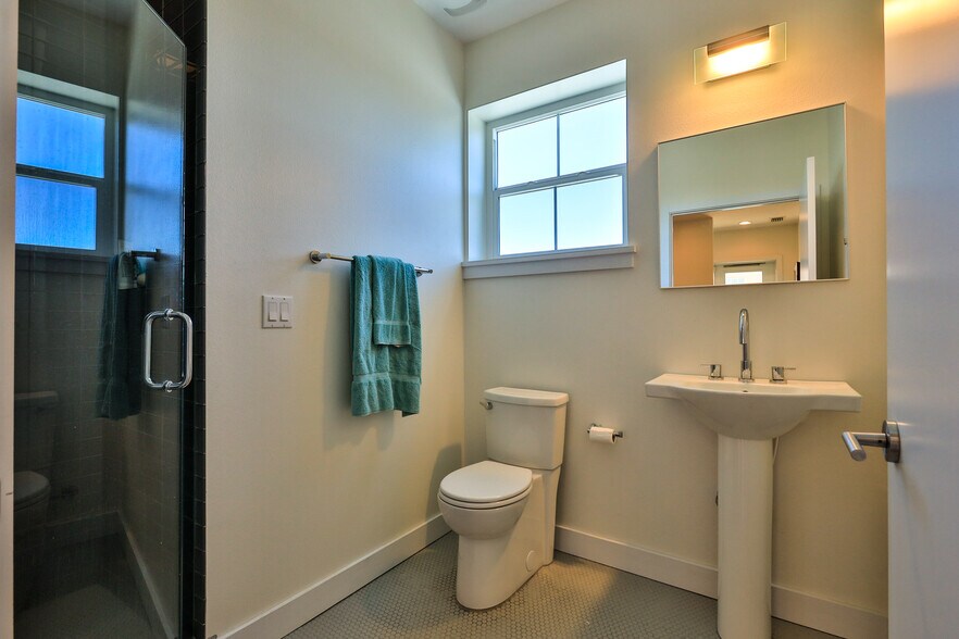 More Photos Of 215 S Palmetto Ave, Daytona Beach Office For Sale