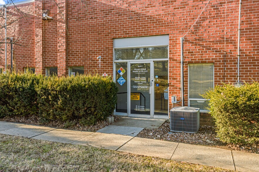 More Photos Of 950 Colwell Ln, Conshohocken Warehouse For Lease