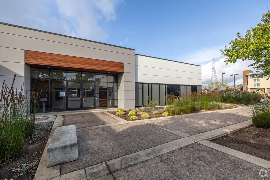 More Photos Of 125 Shoreway Rd, San Carlos Research And Development For Lease