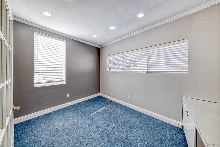 More Photos Of 135 Haven Ave, Port Washington Office For Lease