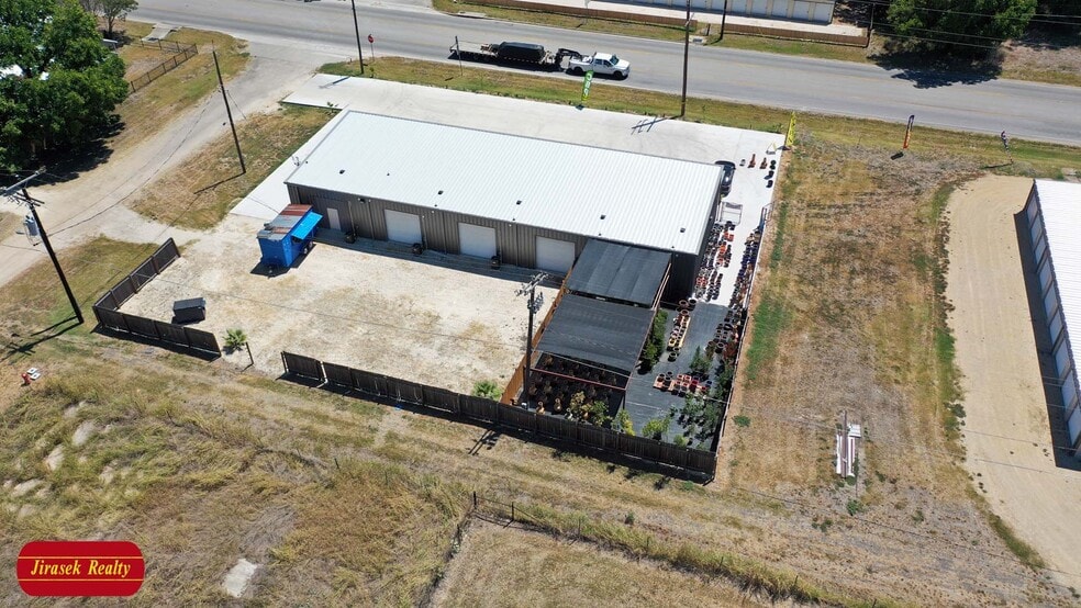 More Photos Of 301 S Franklin St, Holland Storefront For Lease