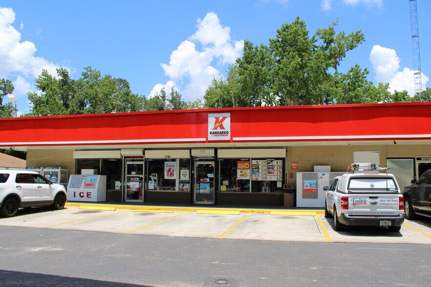 More Photos Of 1790 State Road 13, Jacksonville Convenience Store For Lease