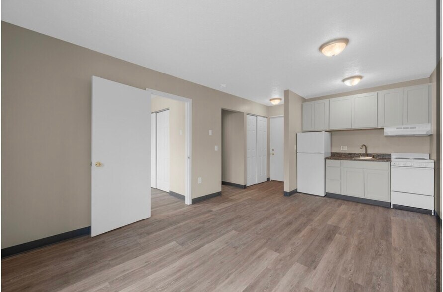 More Photos Of 140 Wood St, Mansfield Apartments For Sale