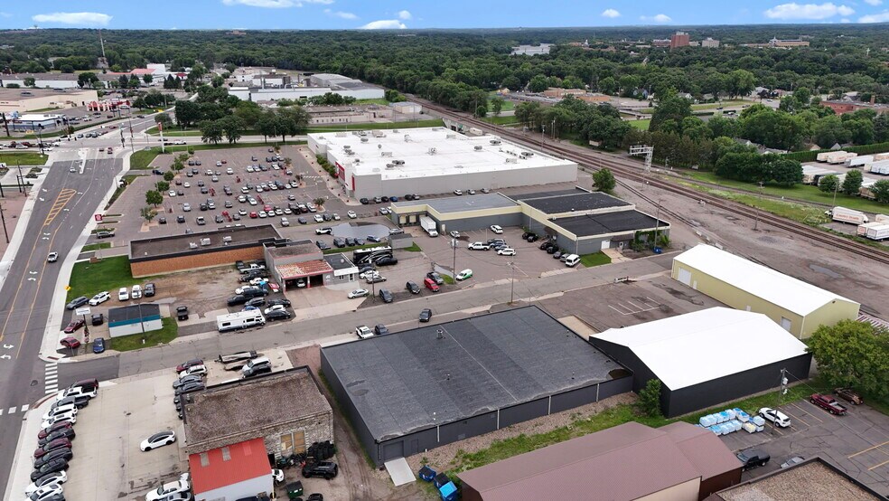 More Photos Of 585 1st St SE, Saint Cloud Warehouse For Sale