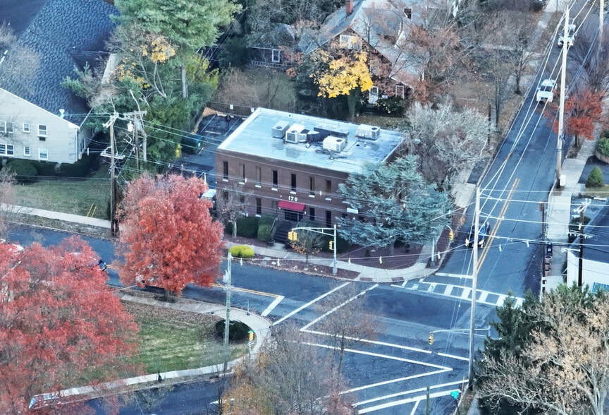 More Photos Of 179 S Maple Ave, Ridgewood Office For Sale