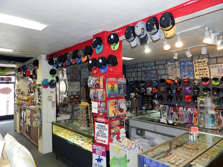 More Photos Of 162 E Main St, Klamath Falls Freestanding For Sale