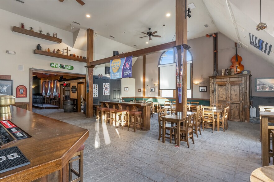 More Photos Of 6254 Main St, Tannersville Restaurant For Sale