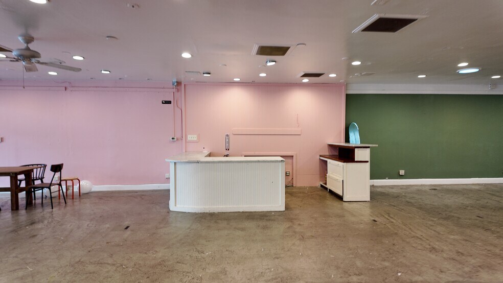 More Photos Of 529-531 4th St, Santa Rosa Storefront For Lease