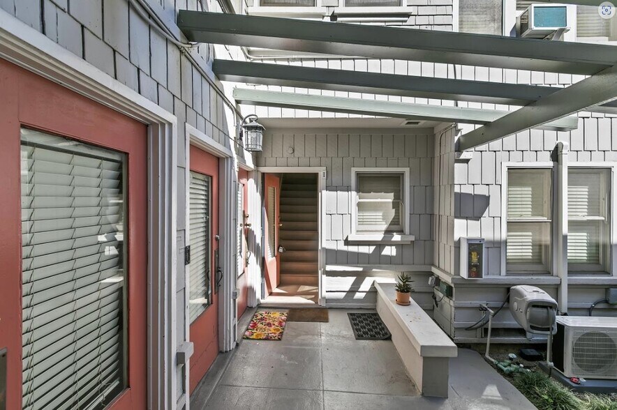 More Photos Of 625 E Broadway, Long Beach Apartments For Sale