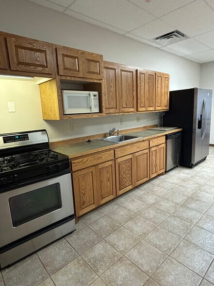 More Photos Of 543 Sower Dr, Bayfield Office For Sale
