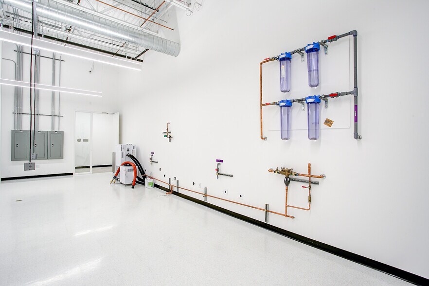 More Photos Of 3151 Zanker Rd, San Jose Research And Development For Lease
