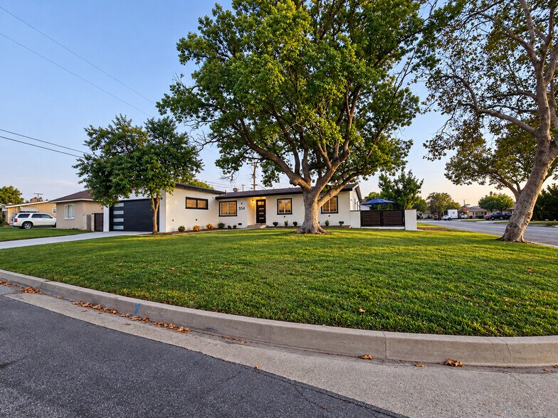 Primary Photo Of 554 W Verness St, Covina Healthcare For Sale