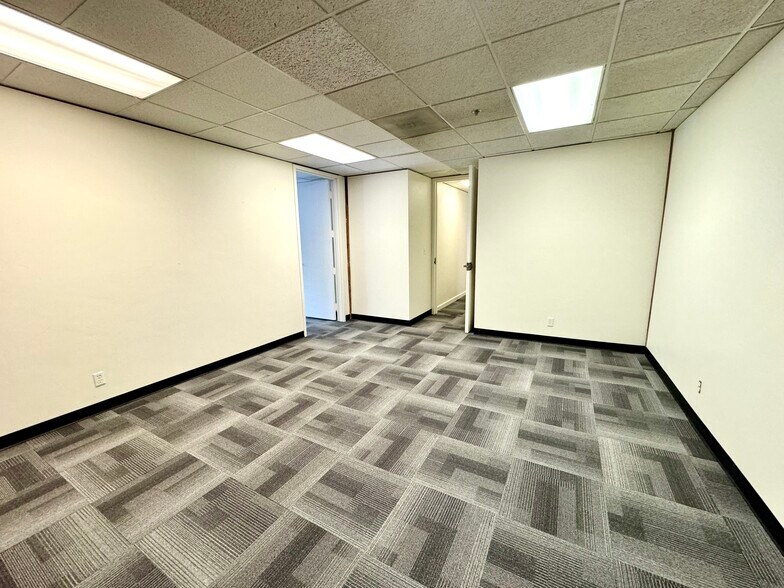 More Photos Of 521 SW 11th, Portland Loft Creative Space For Lease