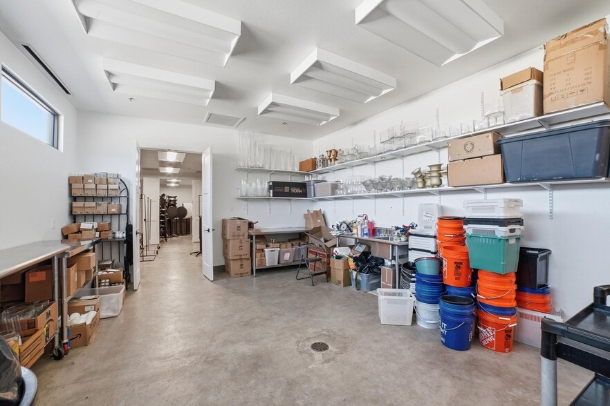 More Photos Of 410 S Paschall Rd, Sunnyvale Specialty For Sale