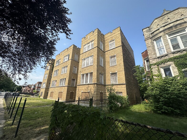 More Photos Of 7250 S Emerald Ave, Chicago Apartments For Sale