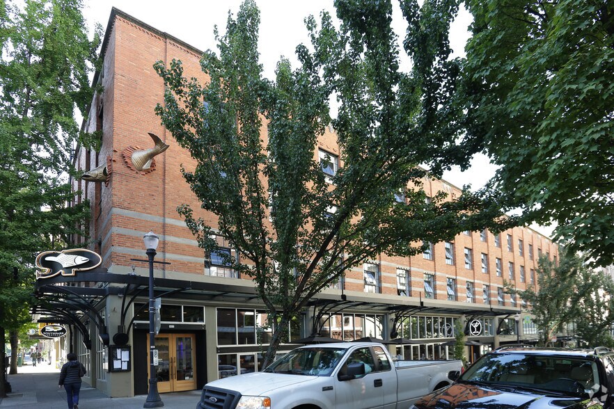 Primary Photo Of 932 SW Taylor St, Portland Parking Garage For Lease