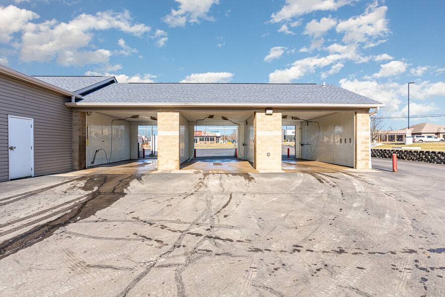 More Photos Of 1012 Hospital Dr, Batavia Carwash For Sale