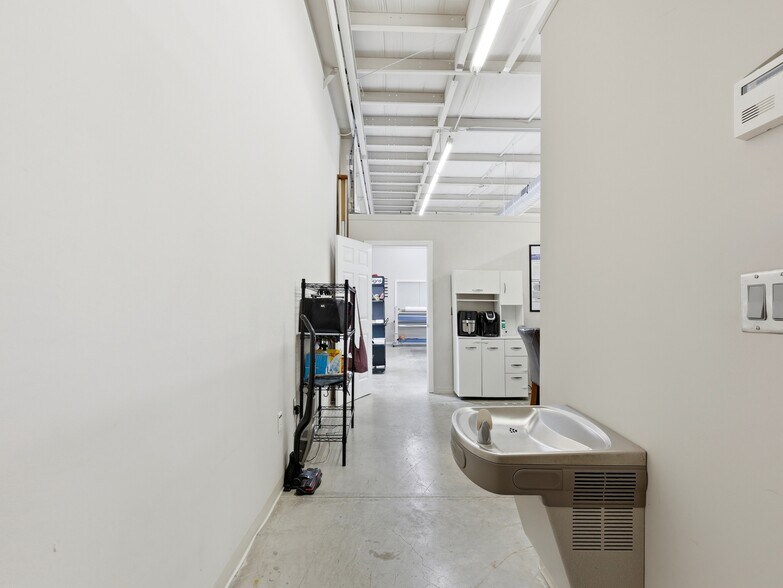 More Photos Of 4425 US Highway 1 S, Saint Augustine Light Distribution For Sale