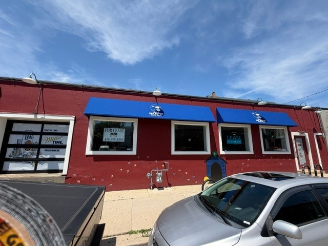 Primary Photo Of 2197 S Kinnickinnic Ave, Milwaukee Storefront Retail Office For Lease