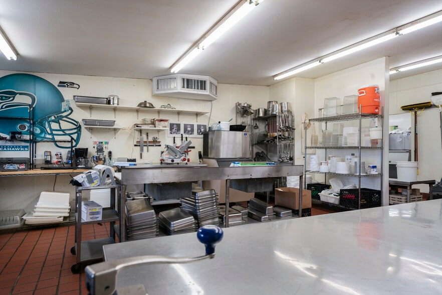 More Photos Of 3796 Us Highway 2 E, Kalispell Restaurant For Lease