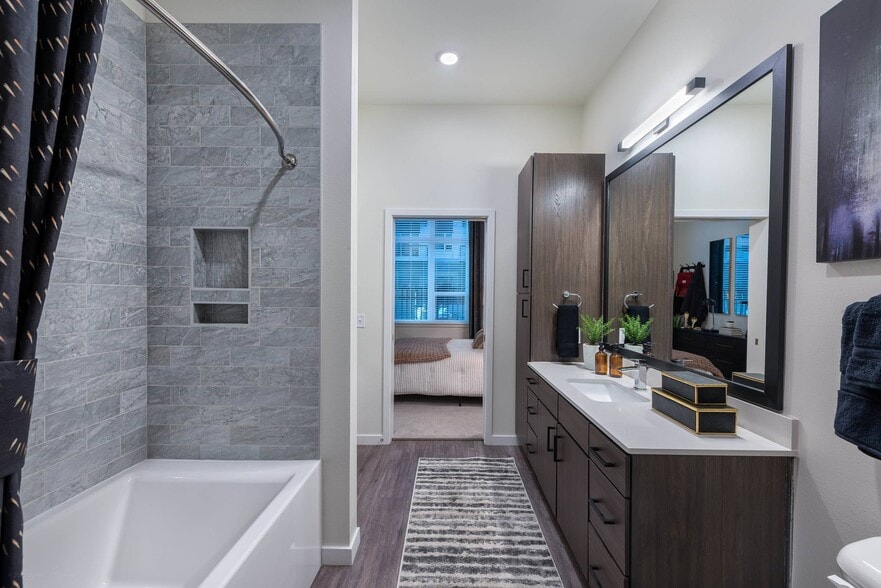 More Photos Of 2520 Wewatta Way, Denver Apartments For Lease