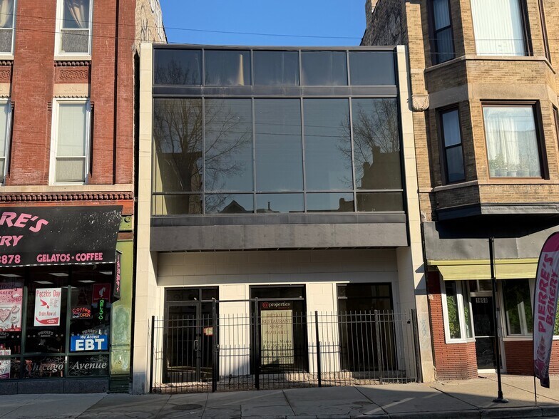 More Photos Of 1954 W Chicago Ave, Chicago Bar For Sale