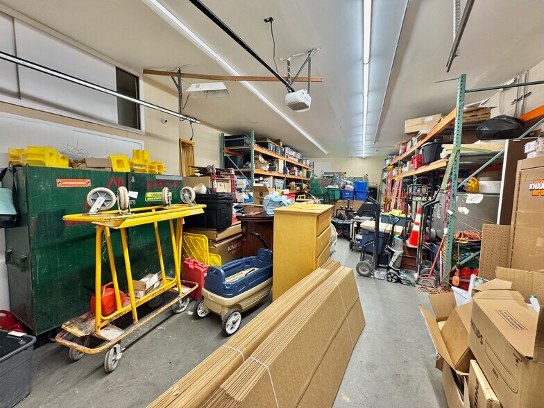 More Photos Of 4435 Austin Blvd, Island Park Office Residential For Sale