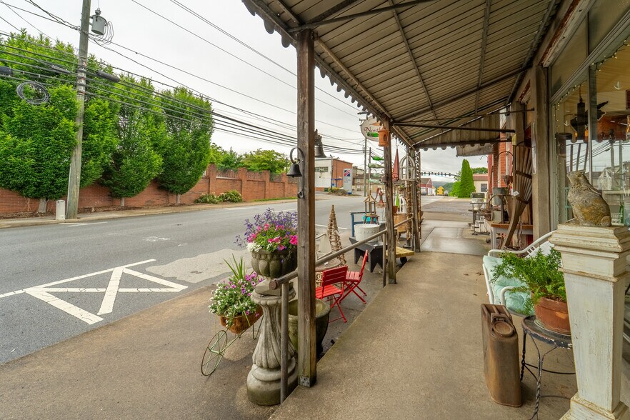 More Photos Of 153 E Palmer St, Franklin Storefront Retail Office For Sale