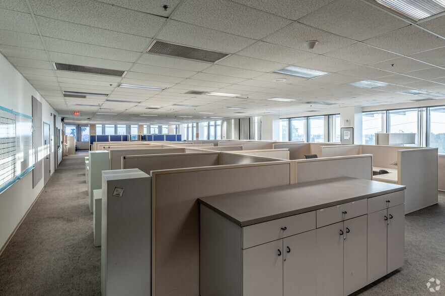More Photos Of 625 N Grand Ave, Santa Ana Office For Sale