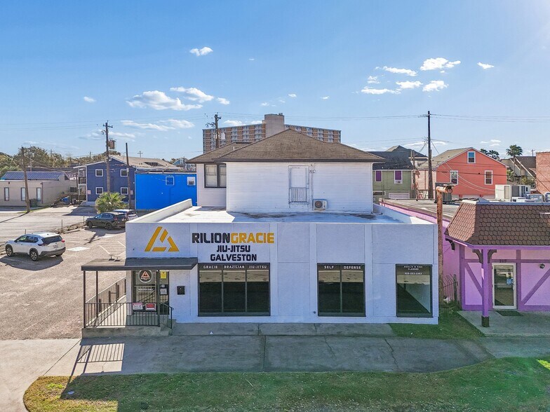 More Photos Of 2115 Broadway St, Galveston Apartments For Sale