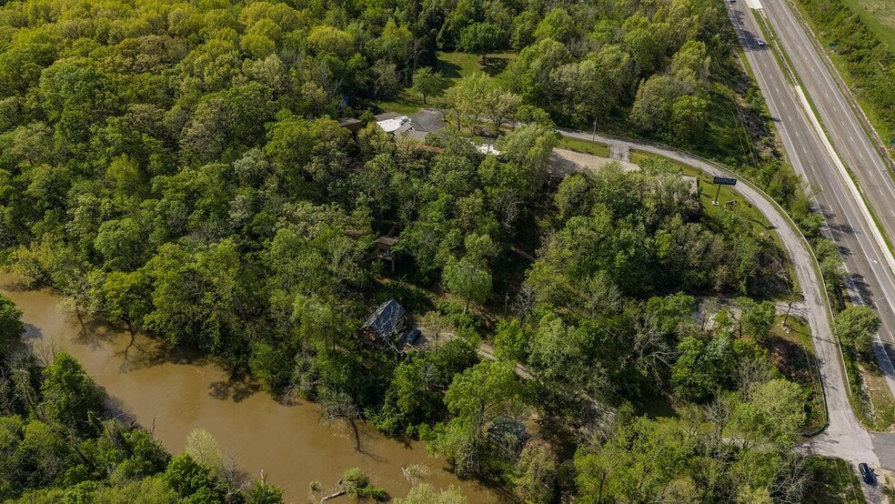 More Photos Of 381 W Guin Rd, Nixa Lodge Meeting Hall For Sale