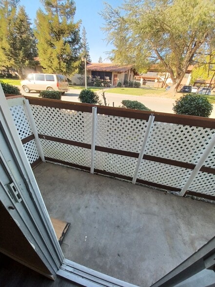 More Photos Of 7259 S Land Park Dr, Sacramento Apartments For Sale