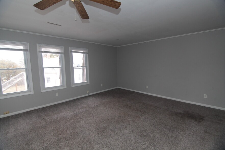 More Photos Of 1524 38th St, Rock Island Office Residential For Sale