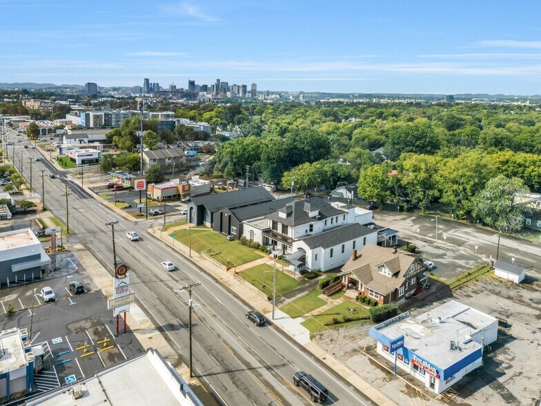 More Photos Of 904 Gallatin Ave, Nashville General Retail For Sale