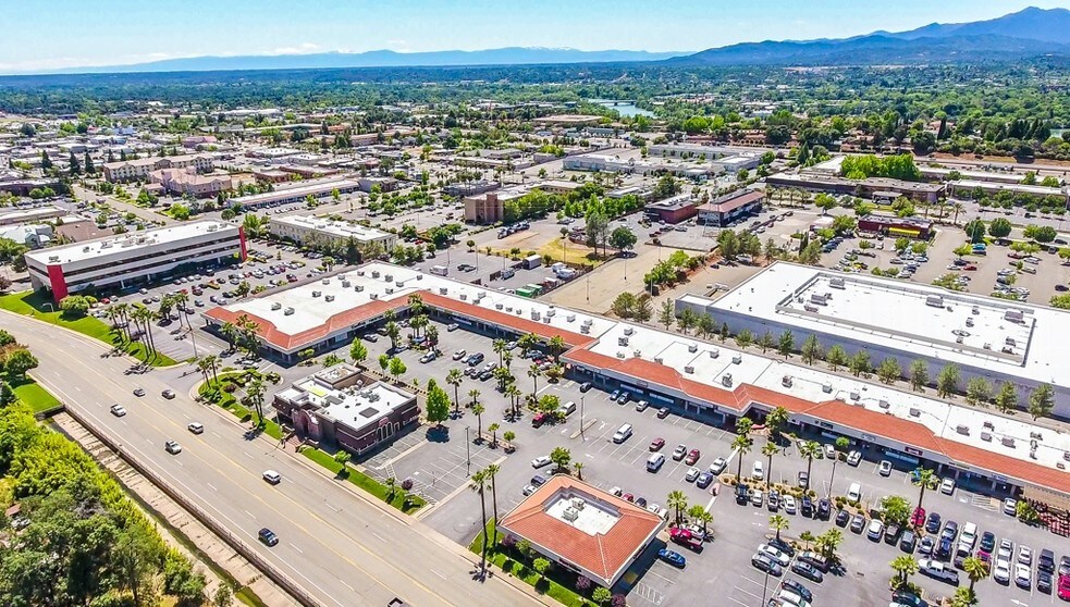 More Photos Of 1800 Churn Creek Rd, Redding Restaurant For Lease